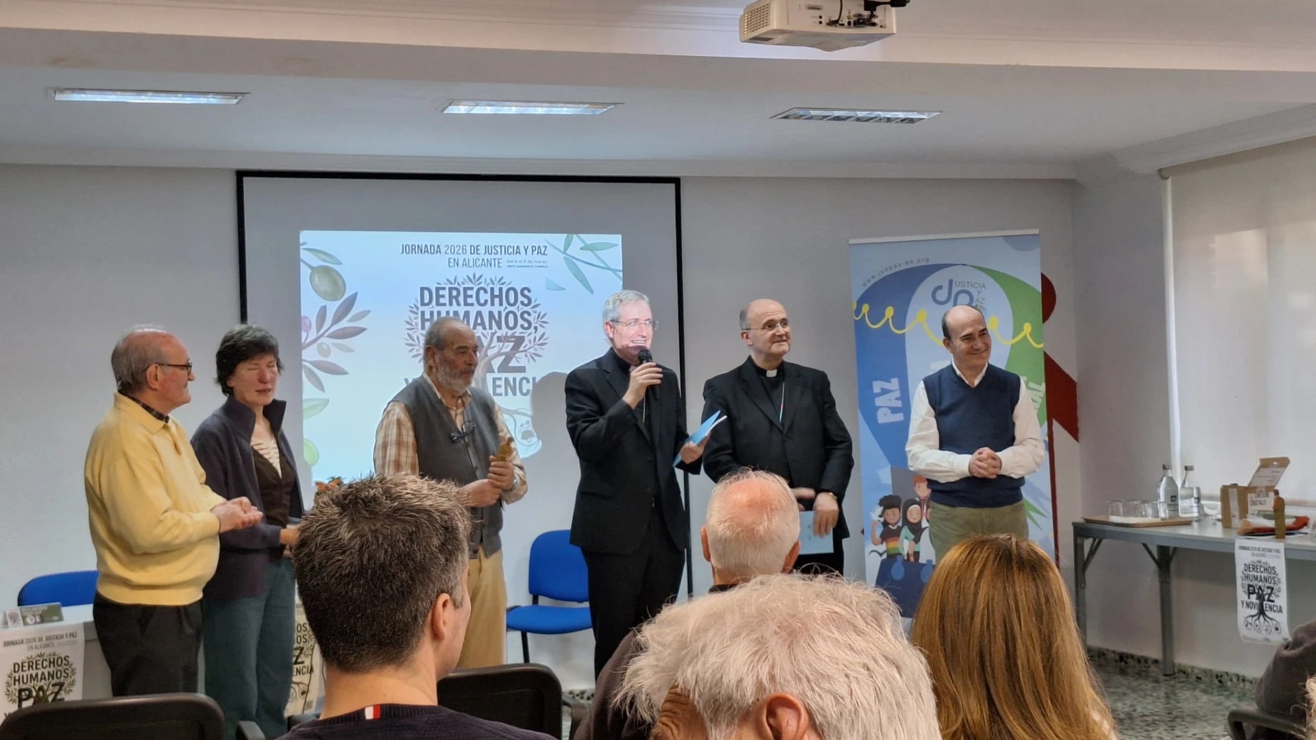 En este momento estás viendo Justicia y Paz reflexiona sobre los derechos humanos, la paz y la noviolencia