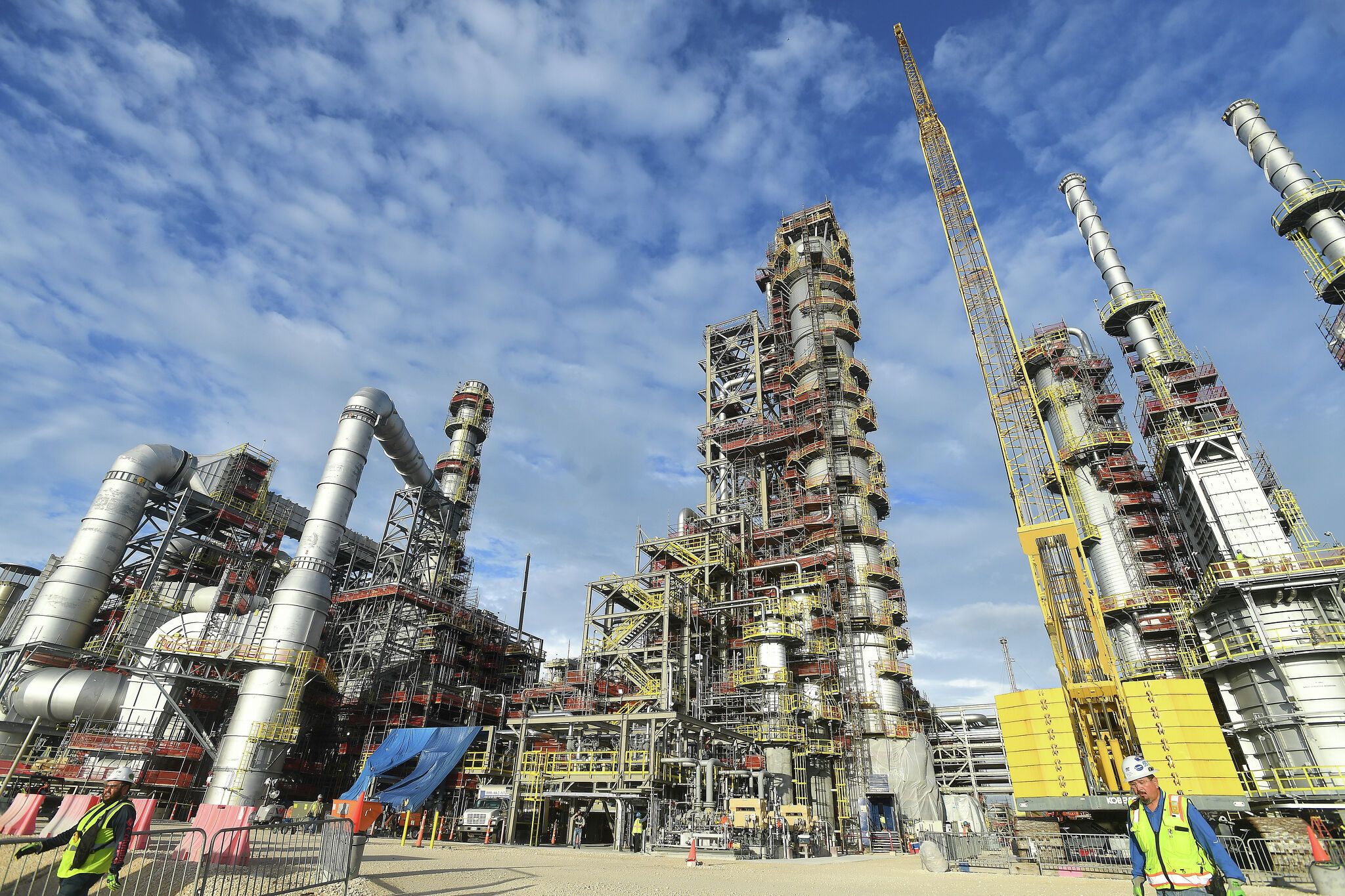 En este momento estás viendo El clamor de los pobres y el de la Tierra nos exigen más: ¿Qué significa el nuevo informe de Exxon para nuestra Casa común?